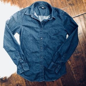 Uniqlo Slim Fit Button Down